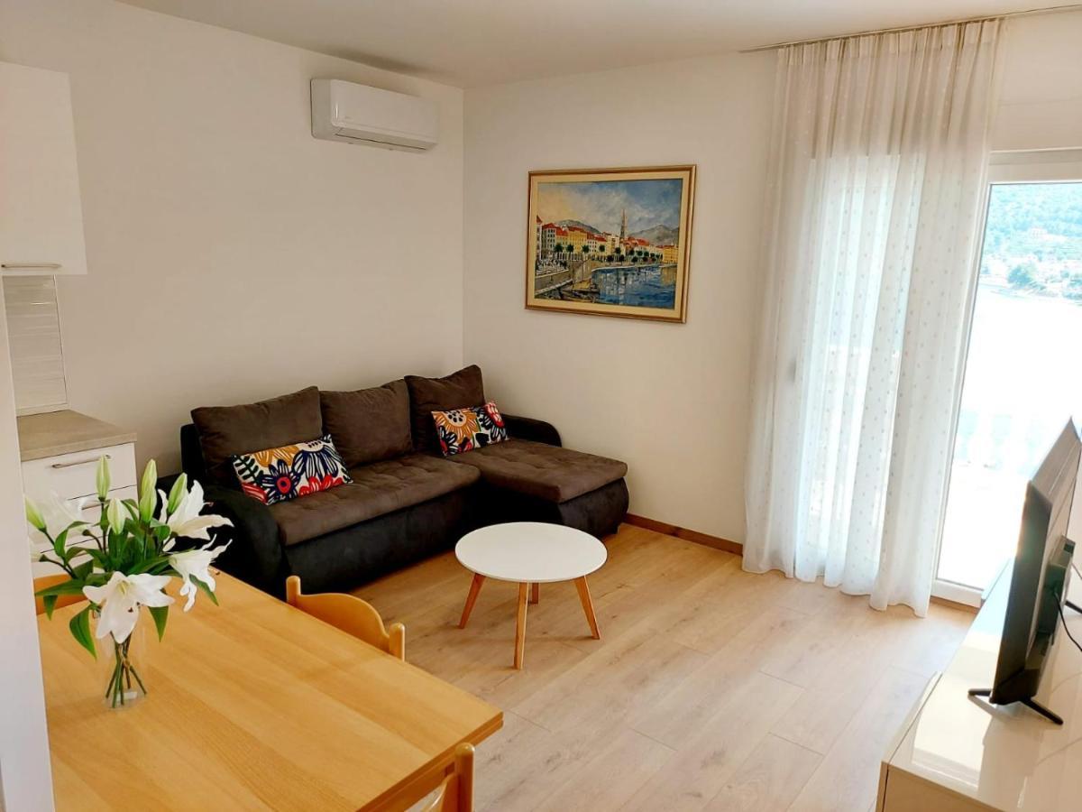 Apartments By The Sea Marina, Trogir - 9037 ภายนอก รูปภาพ