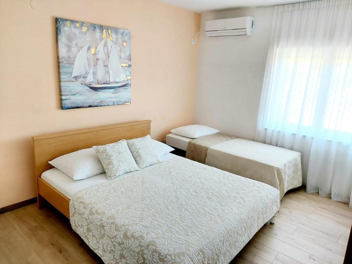 Apartments By The Sea Marina, Trogir - 9037 ภายนอก รูปภาพ